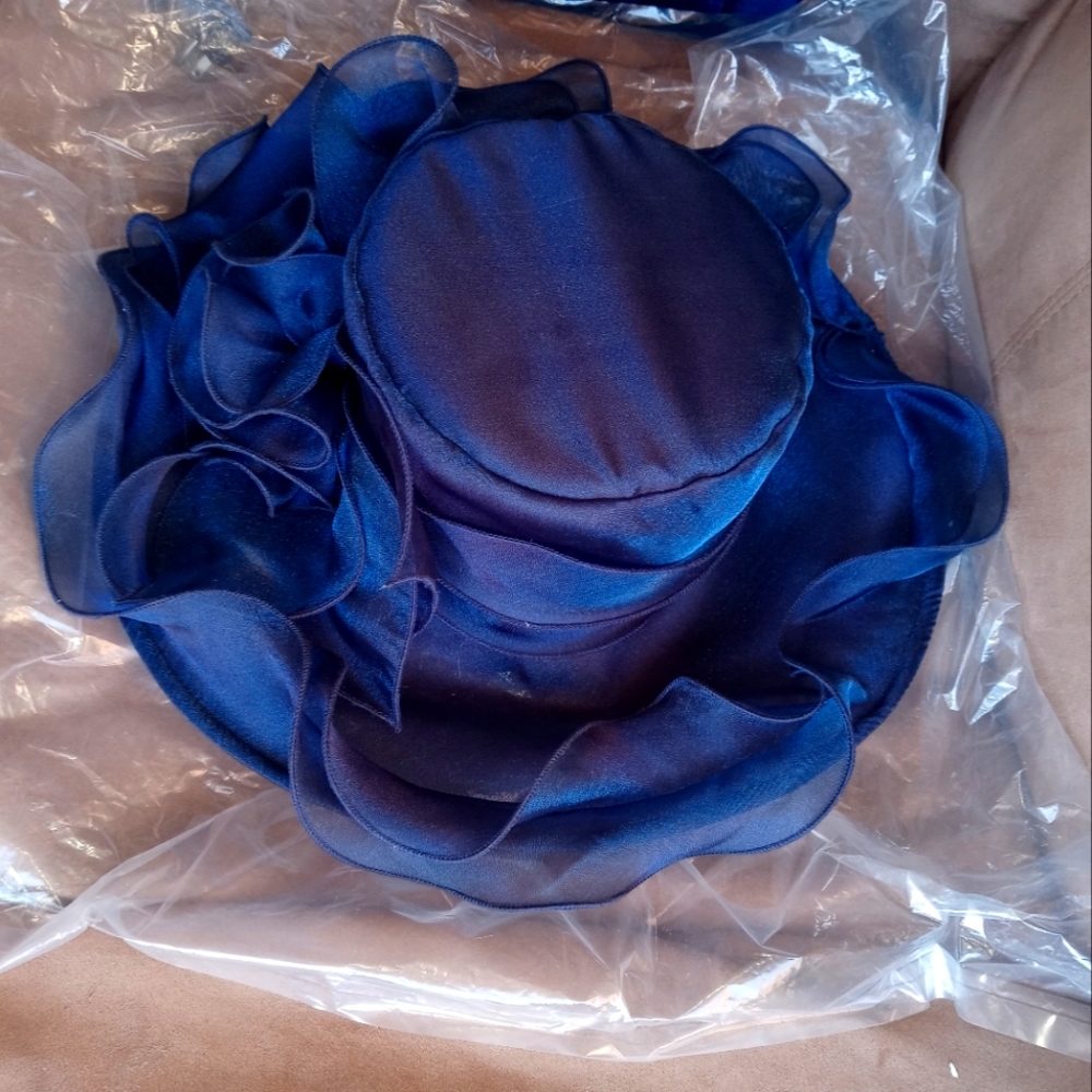 Royal Blue Queens Hat Forbusite